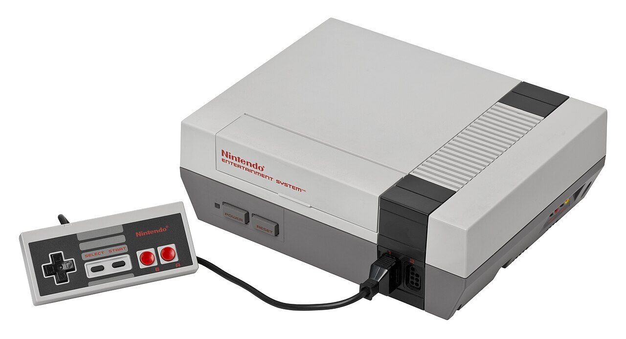 Nintendo NES nordamericano, caricamento frontale e controller